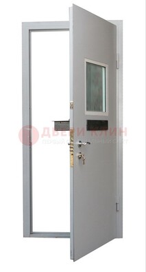 Белая металлическая дверь в кассу ДКС-1 в Можайске