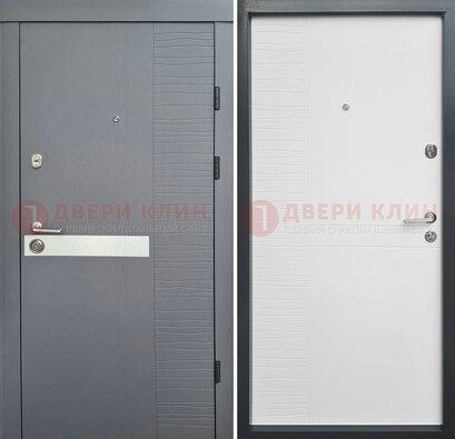 Серая металлическая дверь с белой резной МДФ панелью ДМ-215 в Ульяновске