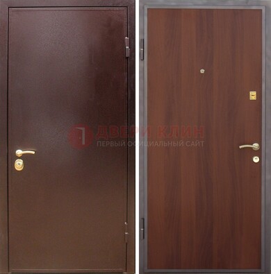 Коричневая металлическая дверь с порошковым напылением ДП-164 в Можайске
