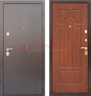 Темная стальная дверь с порошковым покрытием ДП-52 в Можайске