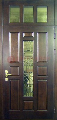 Парадная дверь со стеклянными вставками и ковкой ДПР-1 в офисное здание в Можайске