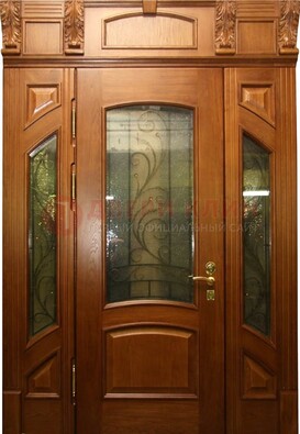 Парадная дверь со стеклянными вставками и ковкой ДПР-36 для дома в Можайске
