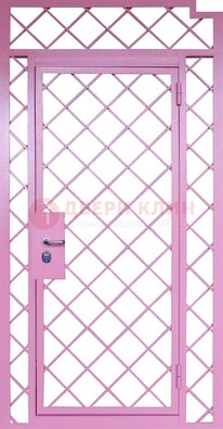 Розовая металлическая решетчатая дверь ДР-15 в Можайске