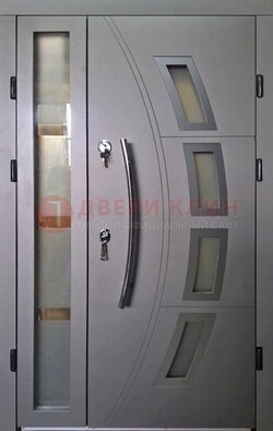 Серая железная дверь для дома со стеклом ДС-17 в Можайске