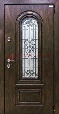 Темная филенчатая железная дверь со стеклом и ковкой ДСК-102 в Перми