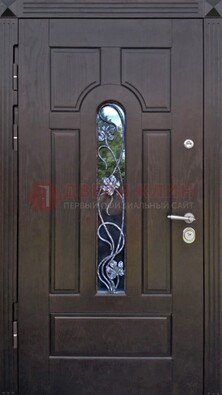 Металлическая дверь со стеклом и ковкой в цвете венге ДСК-142 в Можайске
