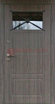 Уличная дверь со стеклом и ковкой вверху ДСК-190 в Можайске