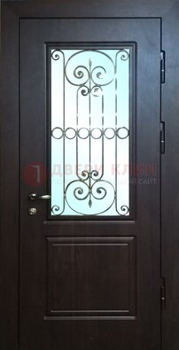 Железная дверь со стеклом и ковкой ДСК-65 для общественных зданий в Домодедово
