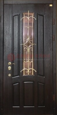 Металлическая дверь со стеклом и ковкой ДСК-79 для загородного дома в Можайске