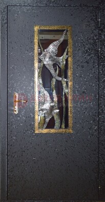 Металлическая дверь со стеклом и ковкой ДСК-82 для крыльца в Сергиевом Посаде