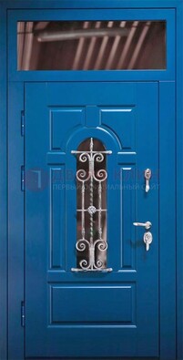 Синяя железная филенчатая дверь со стеклом и ковкой ДСК-97 в Можайске