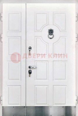 Белая входная дверь с виноритом ДВТ-246 в Можайске