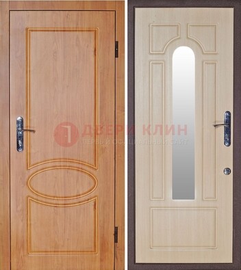Светлая железная дверь с зеркалом ДЗ-24 в Можайске